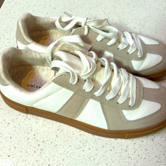 Sincerely Jules Women's White/tan Lace Sneakers Bailey 9M - Picture 1 of 8